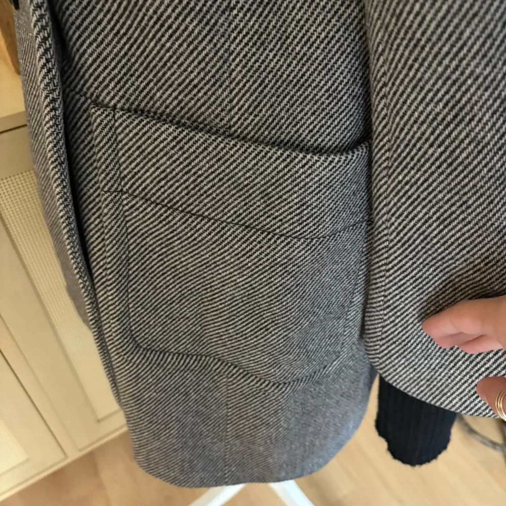 J CREW Grey Wool Blend‎  Double Breasted Coat Stadium Cloth peacoat Size 2 - Picture 4 of 8